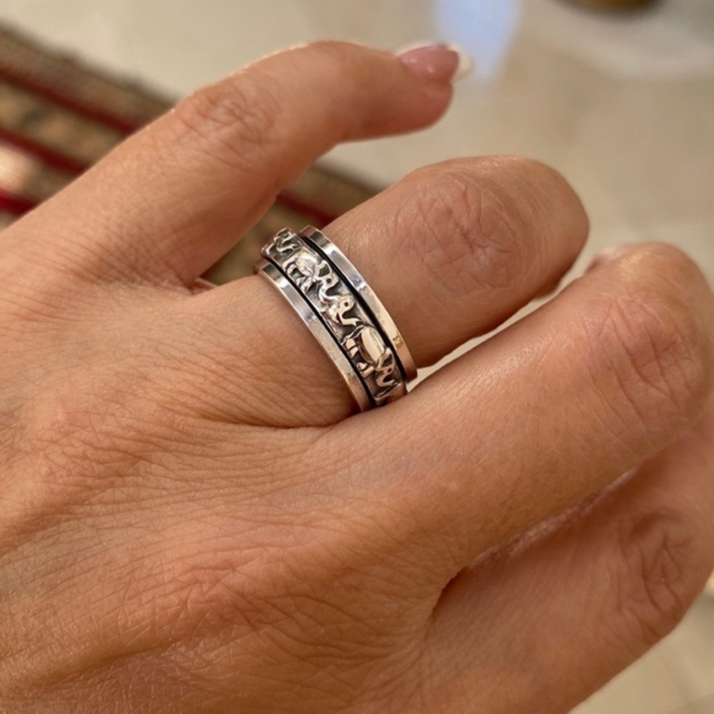 925 Sterling silver Elephant spinner wedding Band available sz 5 6 7 8 9